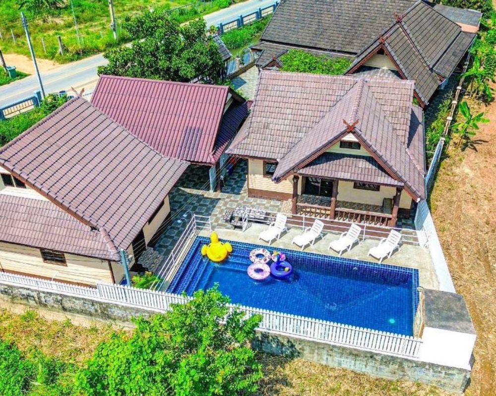 extior-pool-villa-bangsaray