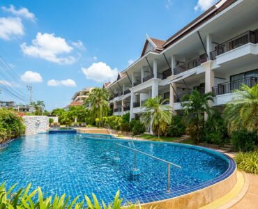 Tropical Condo Style at Sunrise Beach