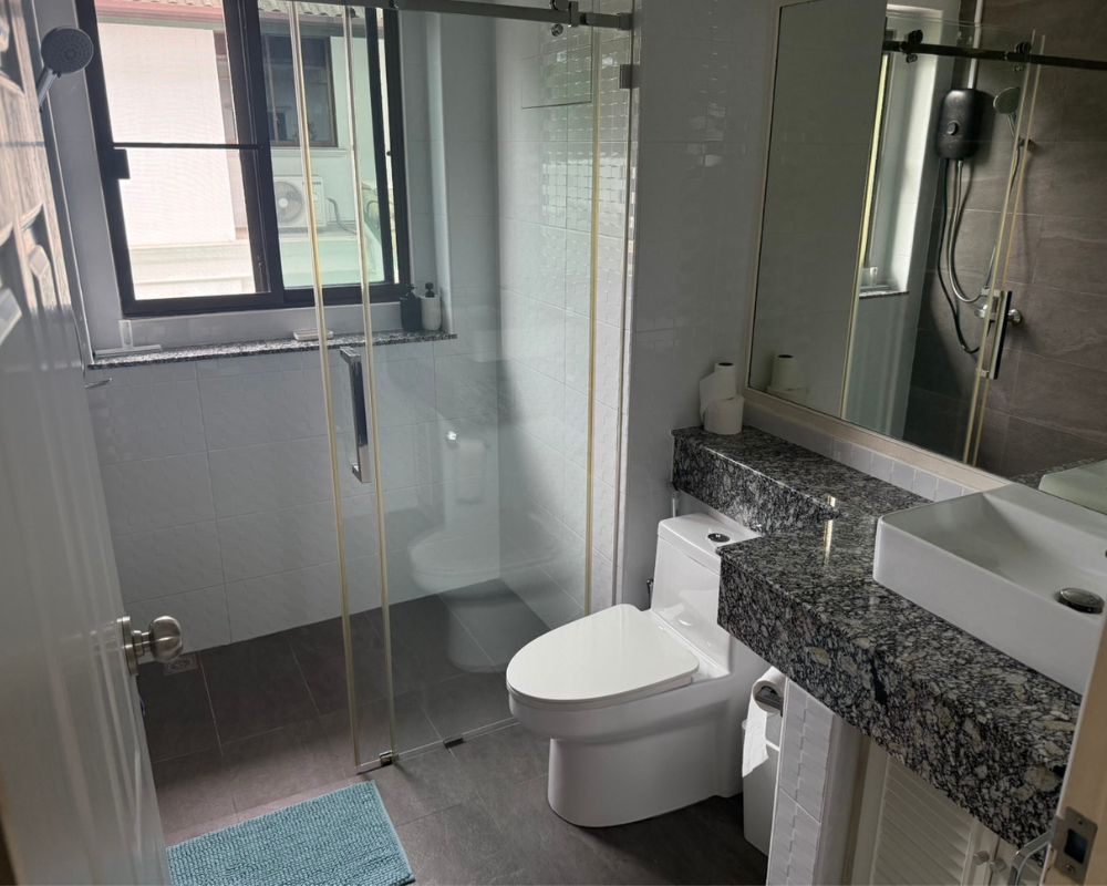 Townhome by the beach Ban Ampher