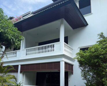 Townhome by the beach Ban Ampher