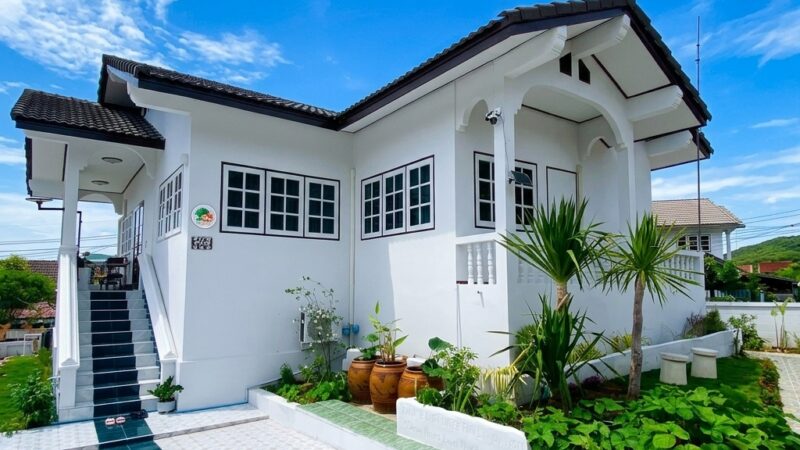 Pet-Friendly House in Sattahip-exterior
