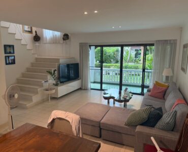 Townhome by the beach Ban Ampher