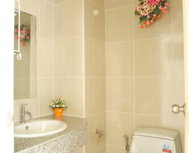 AD Condo Bangsaray-studio-sale-bathroom