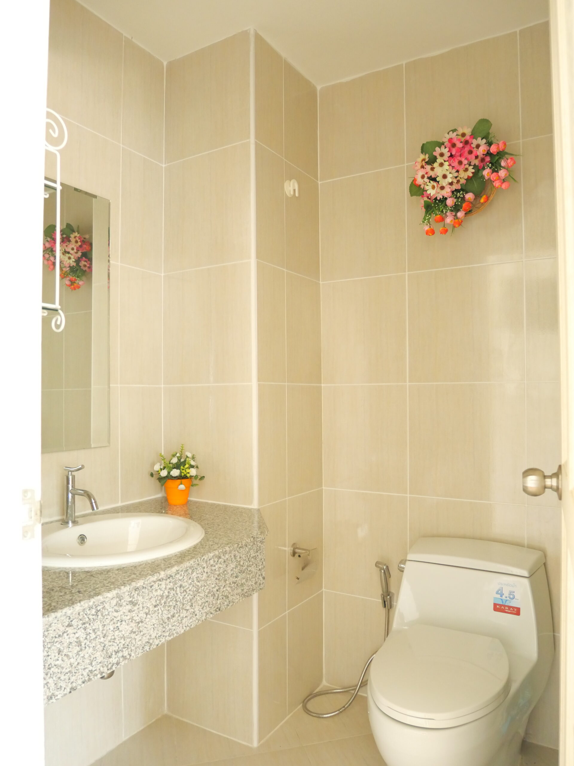 AD Condo Bangsaray-studio-sale-bathroom