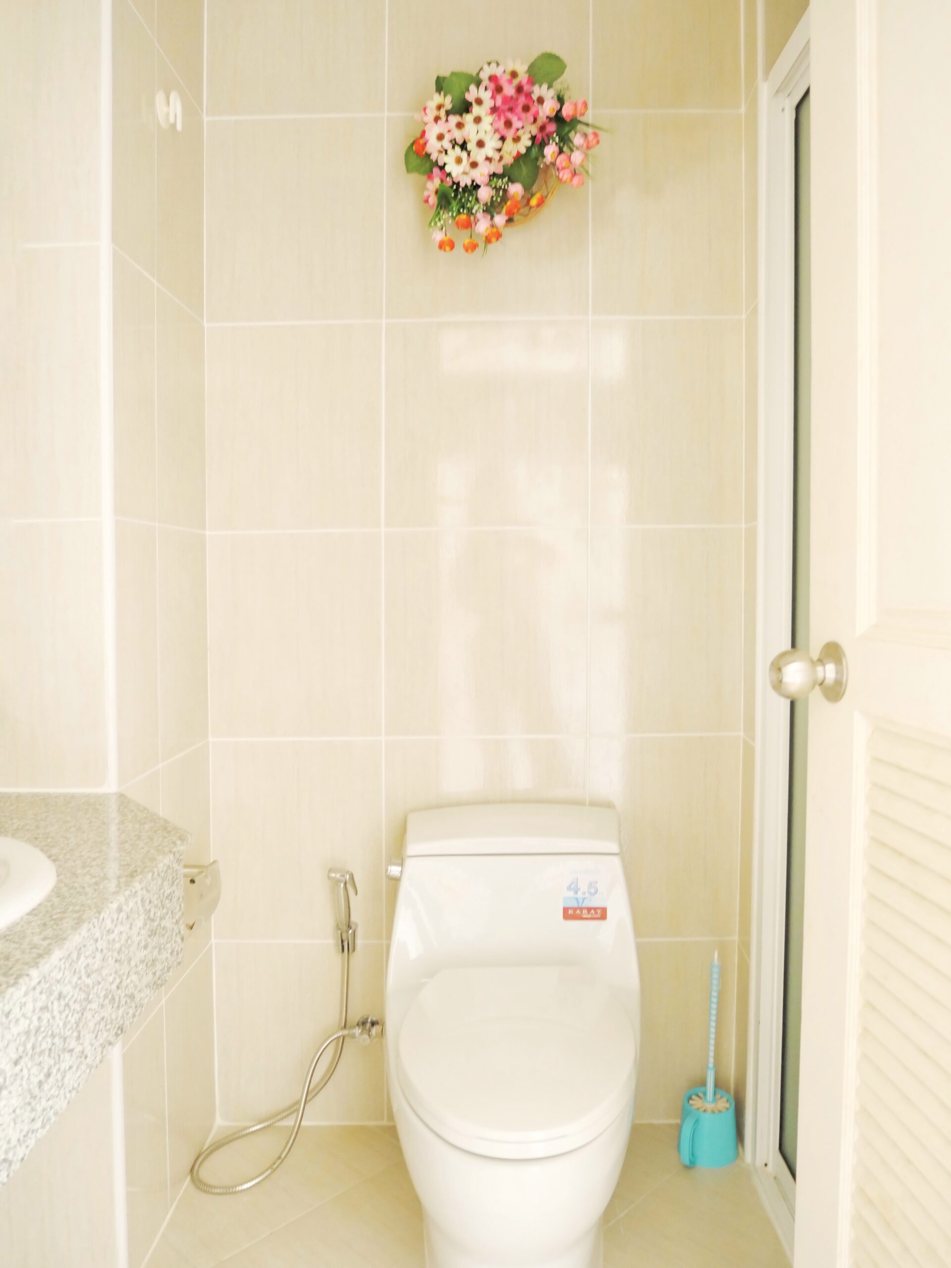 AD Condo Bangsaray-studio-sale-bathroom