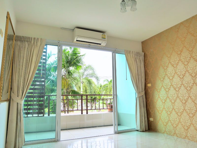 AD Condo Studio for Sale - living room