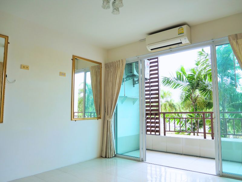 AD Condo Studio for Sale - living room