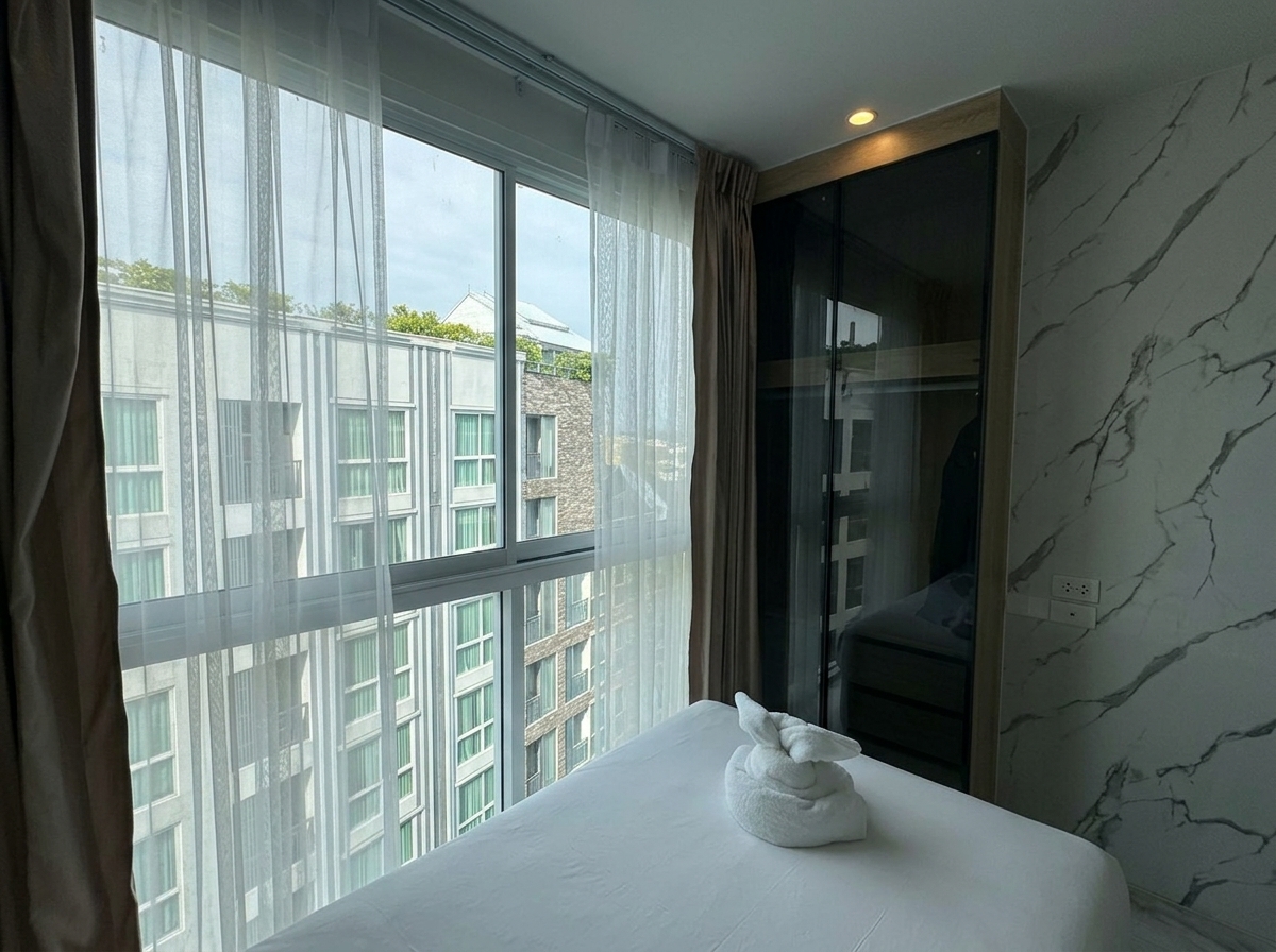 D-Eco Wellness Centre Condo 2 Bed-living room