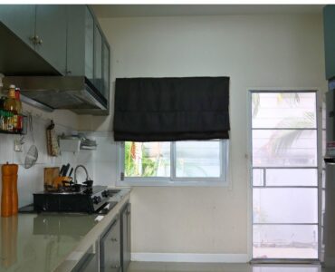 Muntra House for Rent-Kitchen