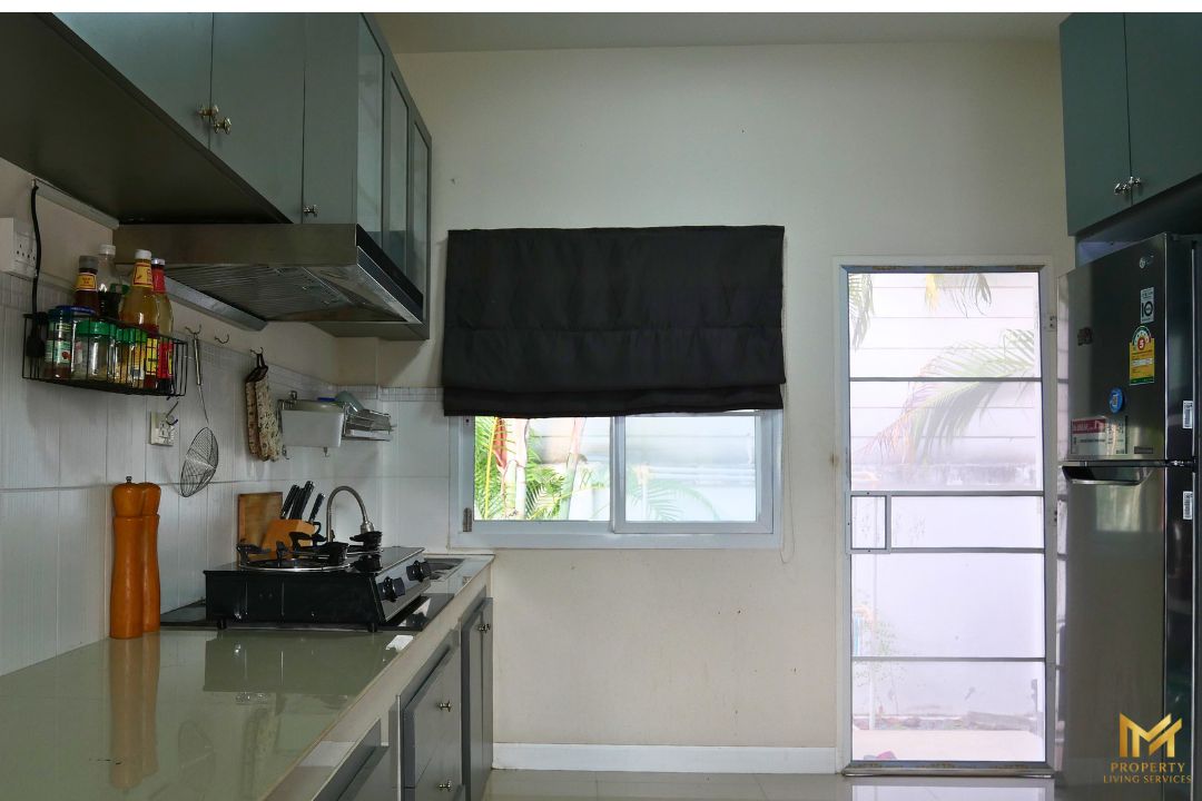 Muntra House for Rent-Kitchen