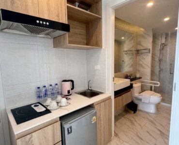 D-Eco Wellness Centre Condo 2 Beds-kitchen