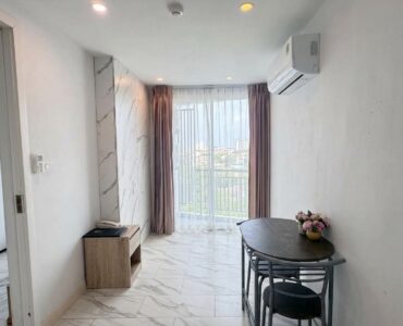 D-Eco Wellness Condo 1 Bed-living room