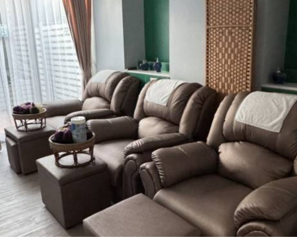 Wellness Condo D-Eco Centre 2 Beds for rent-massage