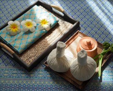 Wellness Condo D-Eco Centre 2 Beds for rent-massage