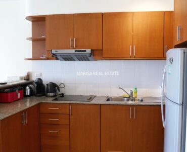 sunrise-beach-condo-sale-kitchen2