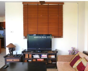 sunrise-beach-condo-sale-living-room
