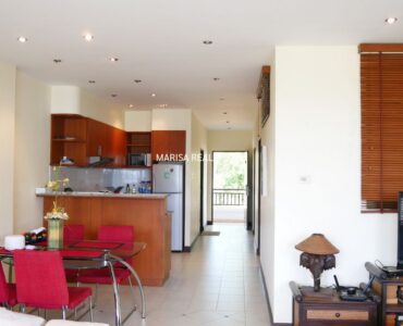 sunrise-beach-condo-sale-living-room