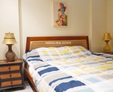 sunrise-beach-condo-sale-masterbedroom